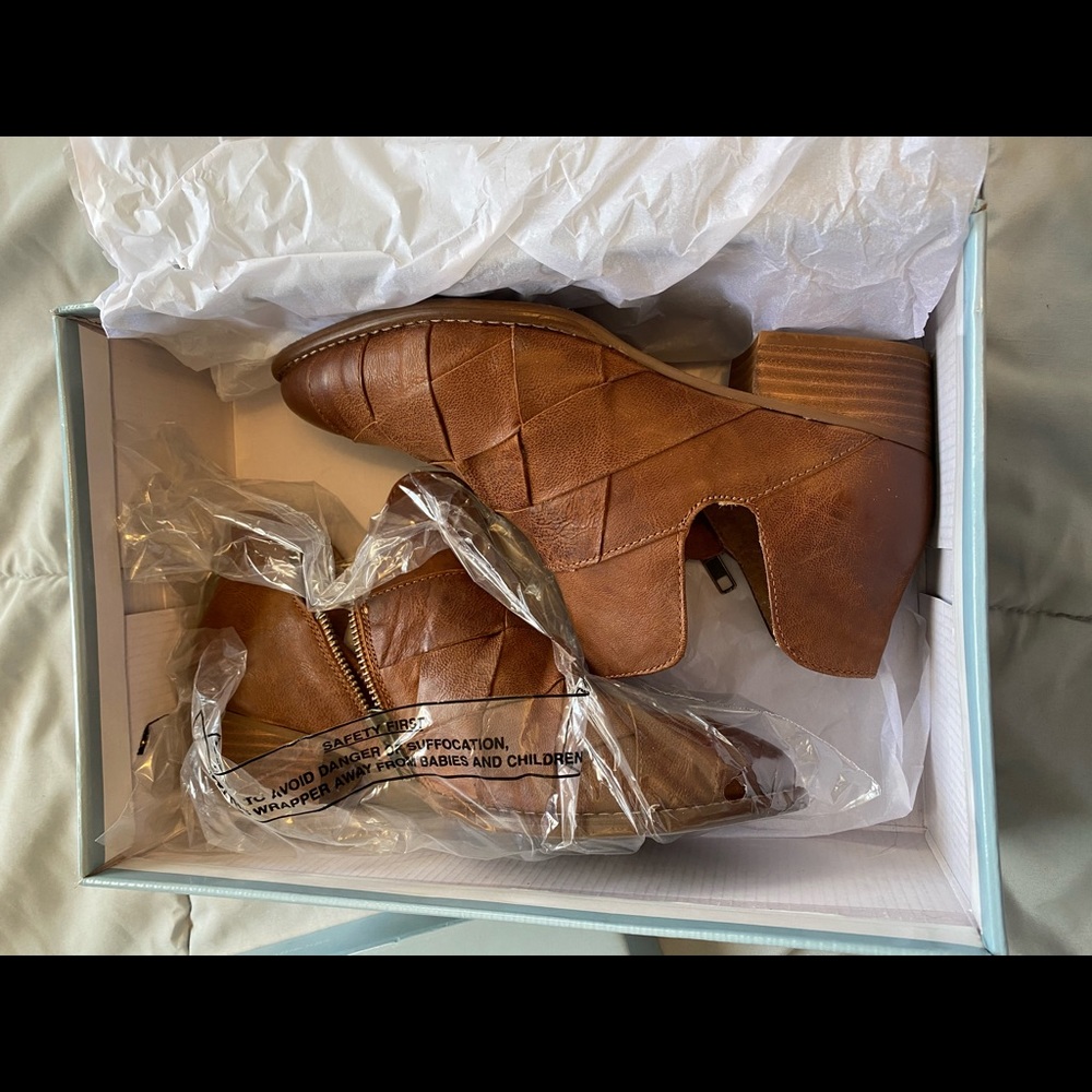 Seychelles Brown Booties